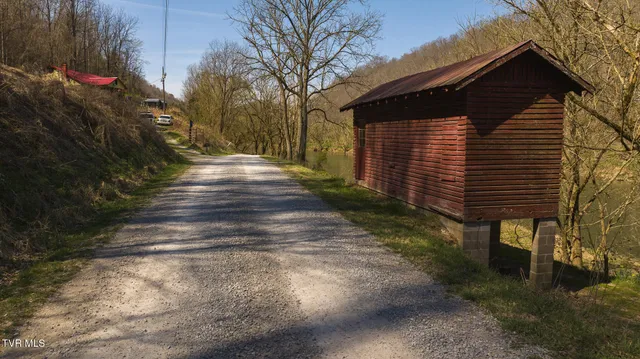 $499,000 | 9950 Chestnut Ridge Road, Eidson, TN 37731