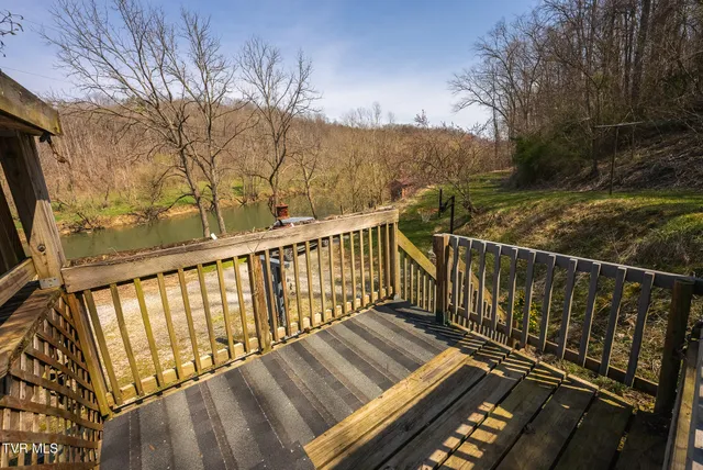 $499,000 | 9950 Chestnut Ridge Road, Eidson, TN 37731