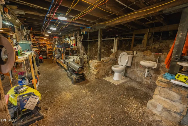 $499,000 | 9950 Chestnut Ridge Road, Eidson, TN 37731