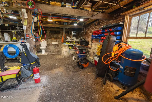 $499,000 | 9950 Chestnut Ridge Road, Eidson, TN 37731