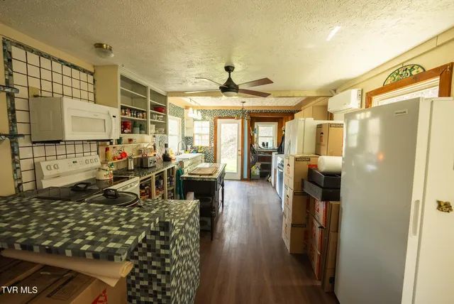 $499,000 | 9950 Chestnut Ridge Road, Eidson, TN 37731