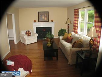 780 Taylor Road Downingtown, PA 19335 - Photo 5 of 12 Living Room