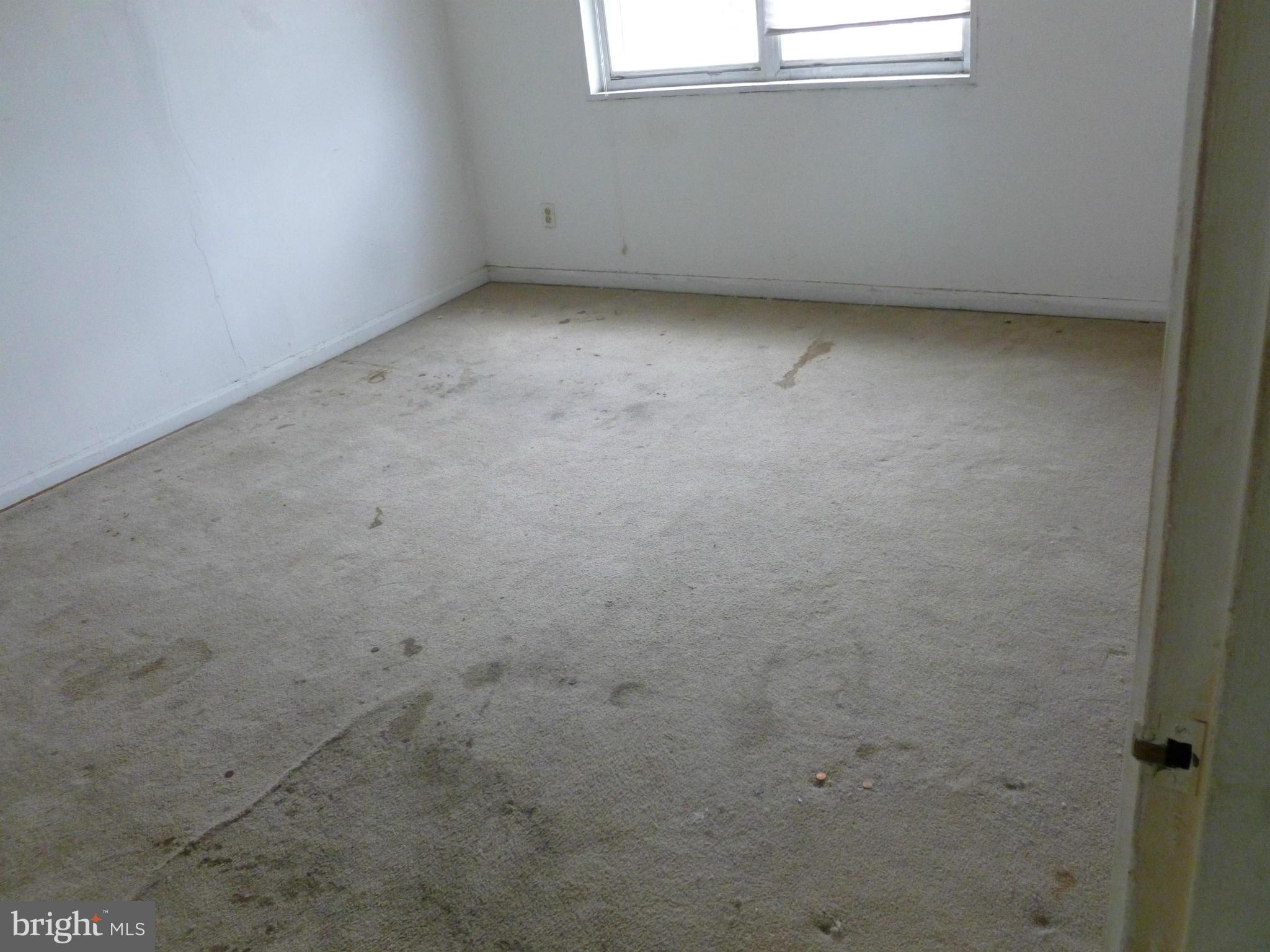 5404 Addington Road Baltimore, MD 21229 - Photo 2 of 9 Bedroom (Master)