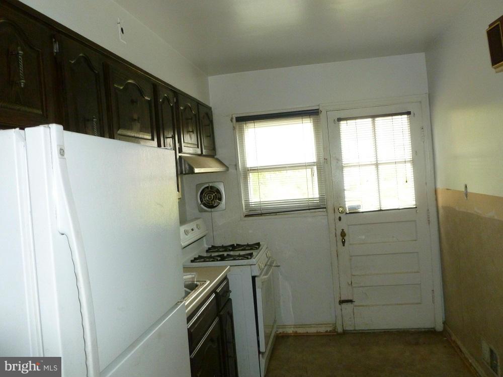 5404 Addington Road Baltimore, MD 21229 - Photo 8 of 9 Kitchen