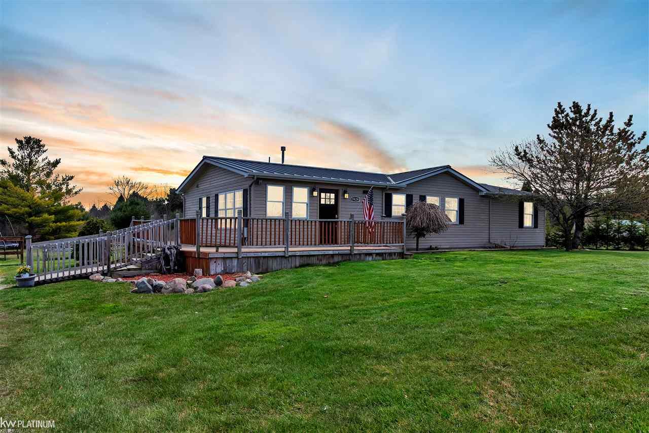 7424 Gibbons Road Jeddo, MI 48032 - Photo 3 of 36