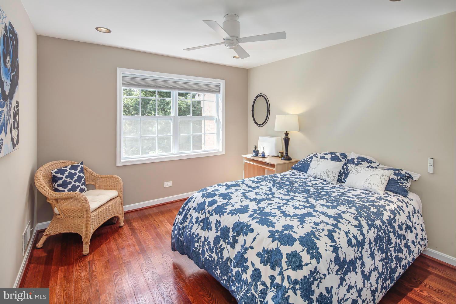 1828 Golf View Court Reston, VA 20190 - Photo 16 of 26 Bedroom