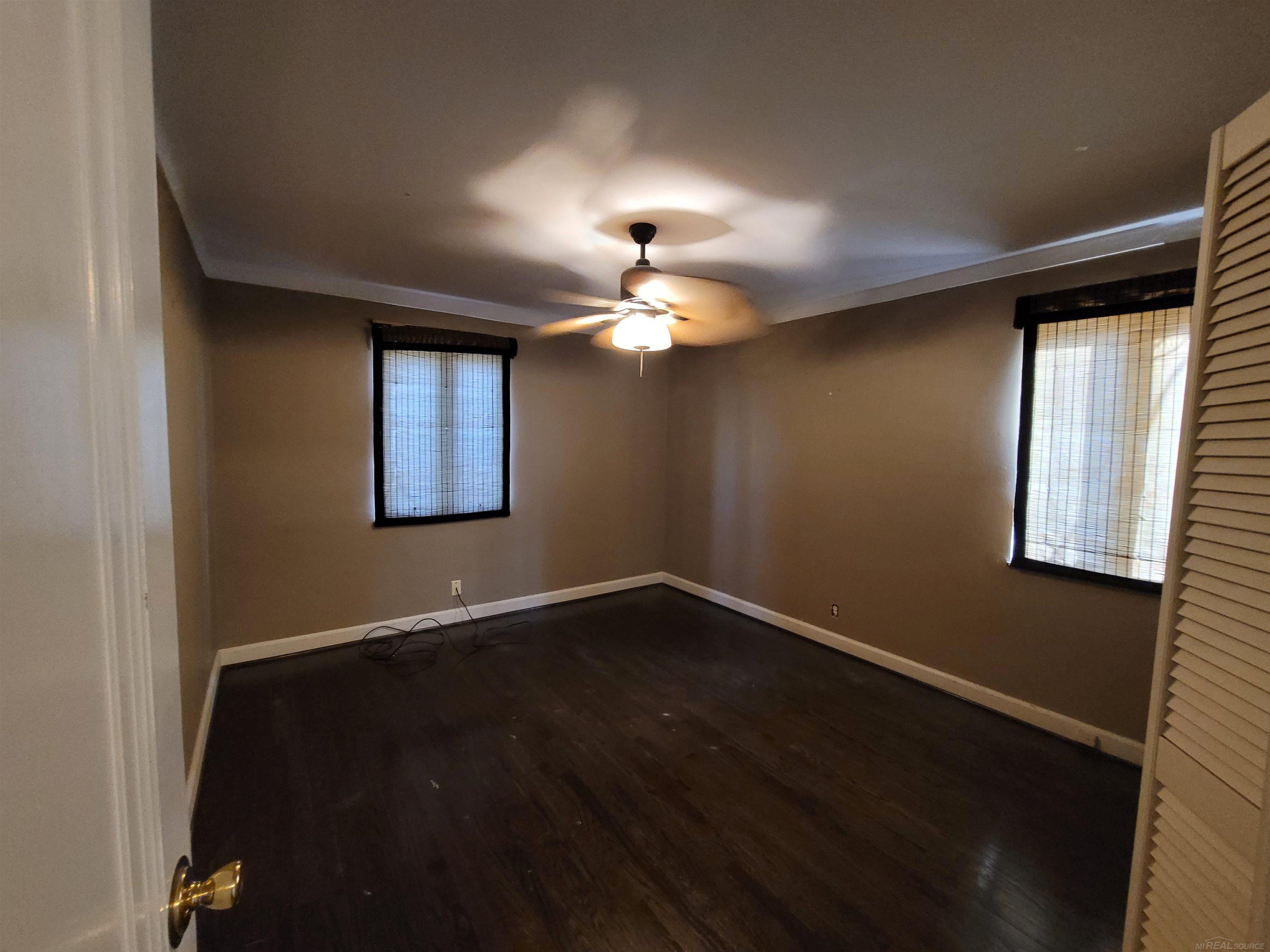 831 Roslyn Road Grosse Pointe, MI 48236 - Photo 24 of 46