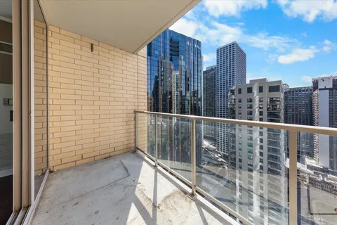 $550,000 | 420 East Waterside Drive, Unit 2303, Chicago, IL 60601