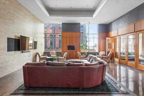 $550,000 | 420 East Waterside Drive, Unit 2303, Chicago, IL 60601