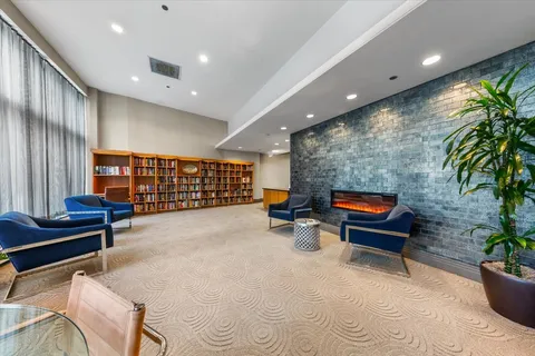 $550,000 | 420 East Waterside Drive, Unit 2303, Chicago, IL 60601