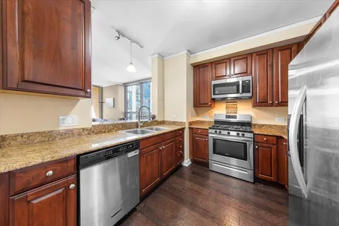 $550,000 | 420 East Waterside Drive, Unit 2303, Chicago, IL 60601
