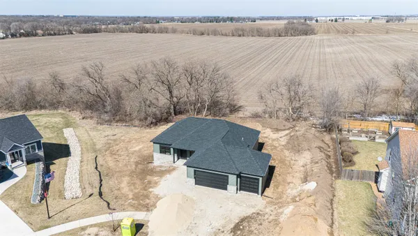 $499,900 | 2855 Deer Path Way, Beloit, WI 53511