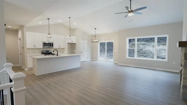 $499,900 | 2855 Deer Path Way, Beloit, WI 53511