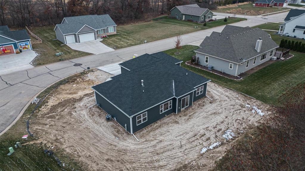 2855 Deer Path Way Beloit, WI 53511 - Photo 9 of 11