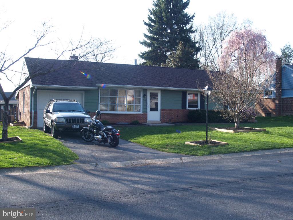 116 Whitney Road Lancaster, PA 17603 - Photo 1 of 24 Gallery Image 1