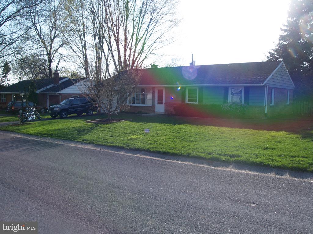 116 Whitney Road Lancaster, PA 17603 - Photo 2 of 24 Gallery Image 2