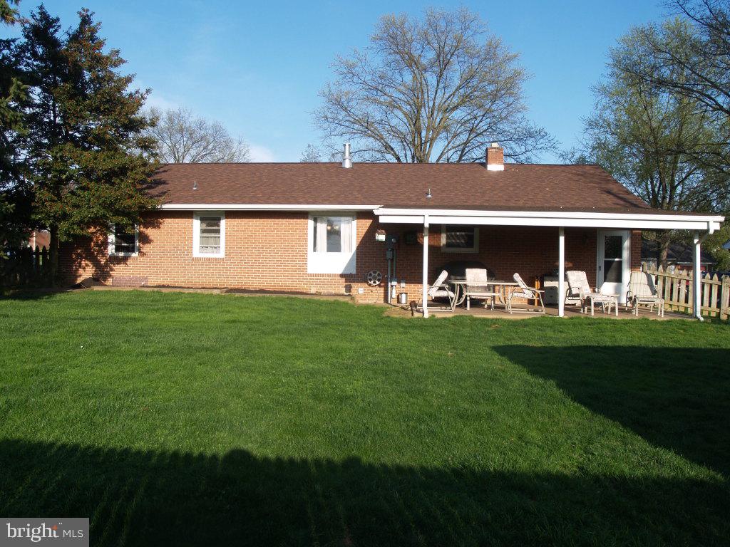 116 Whitney Road Lancaster, PA 17603 - Photo 4 of 24 Gallery Image 4