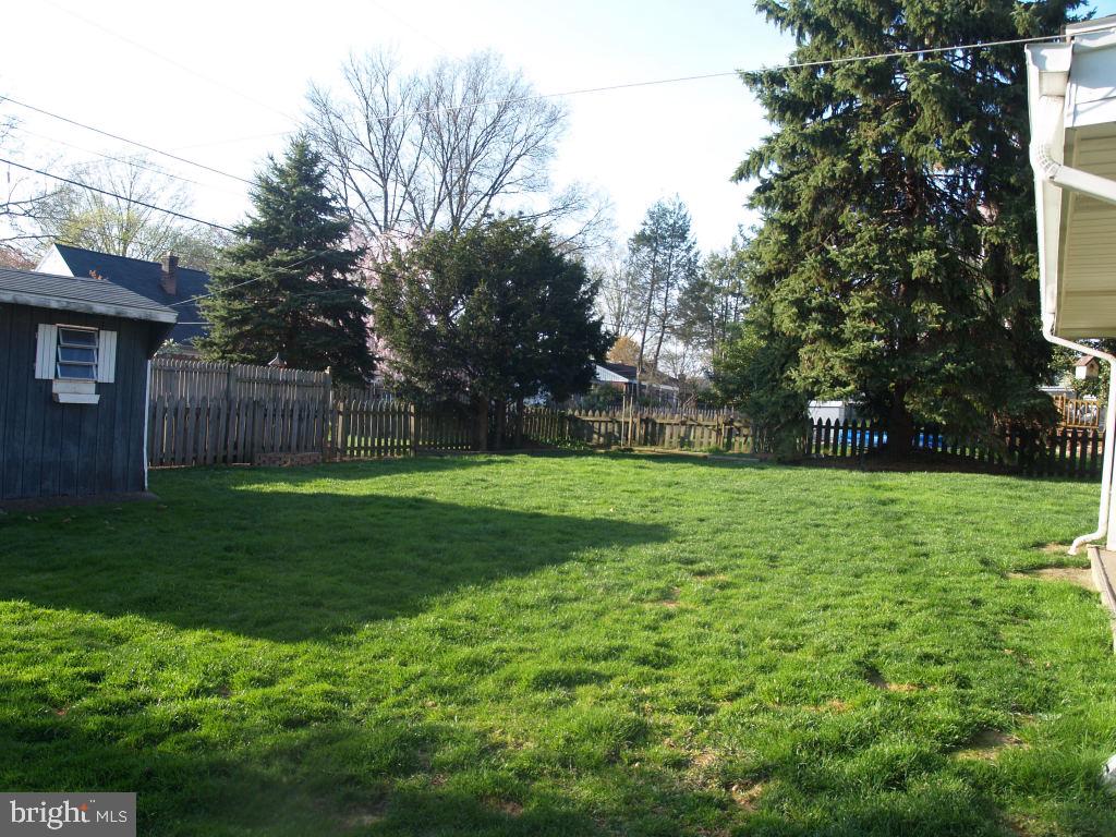 116 Whitney Road Lancaster, PA 17603 - Photo 5 of 24 Gallery Image 5
