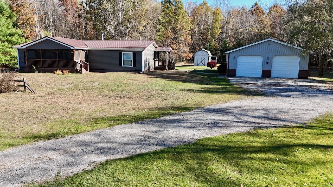 13271 South Hemlock Road Chesaning, MI 48616 - Photo 2 of 55