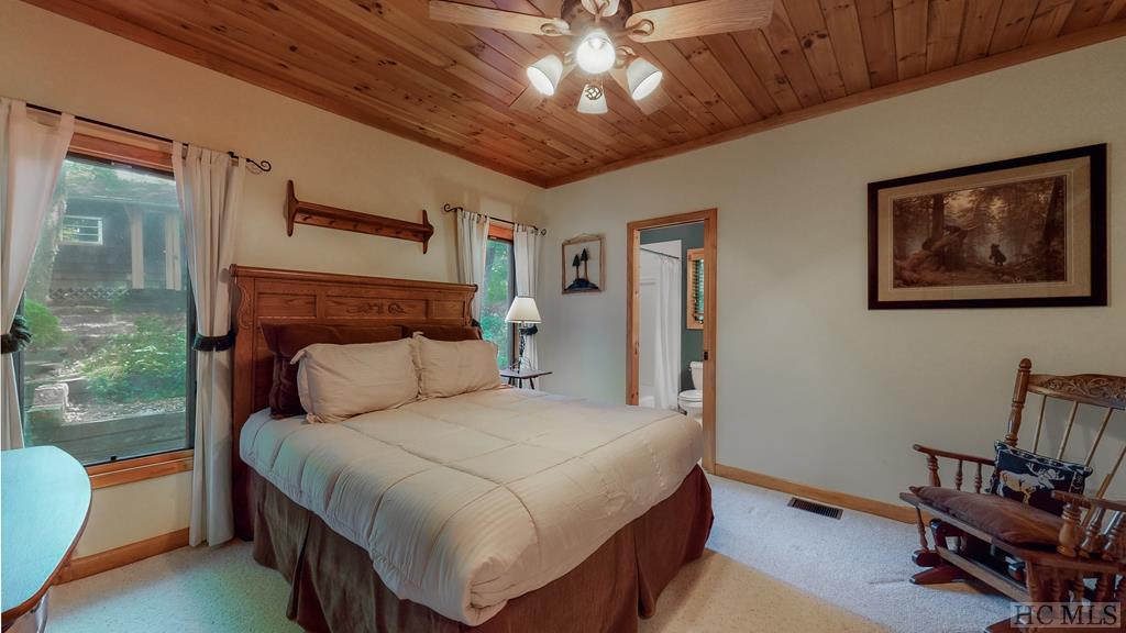 1121 Wilson Road Highlands, NC 28741 - Photo 33 of 42 Gallery Image 33
