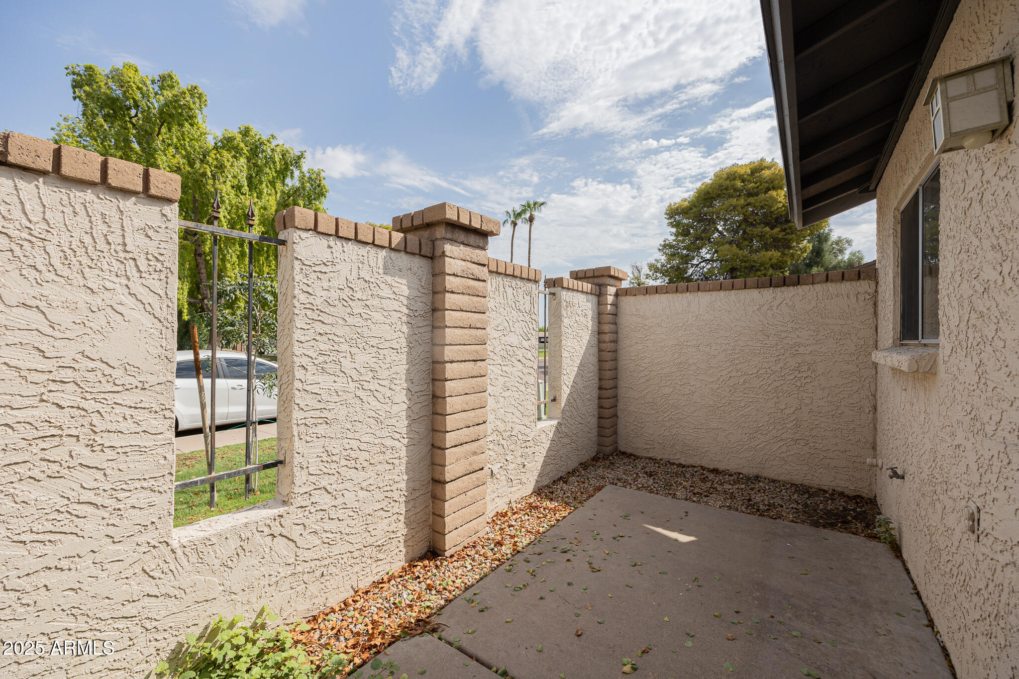 1025 West Laguna Drive Tempe, AZ 85282 - Photo 19 of 20 a view of a back yard