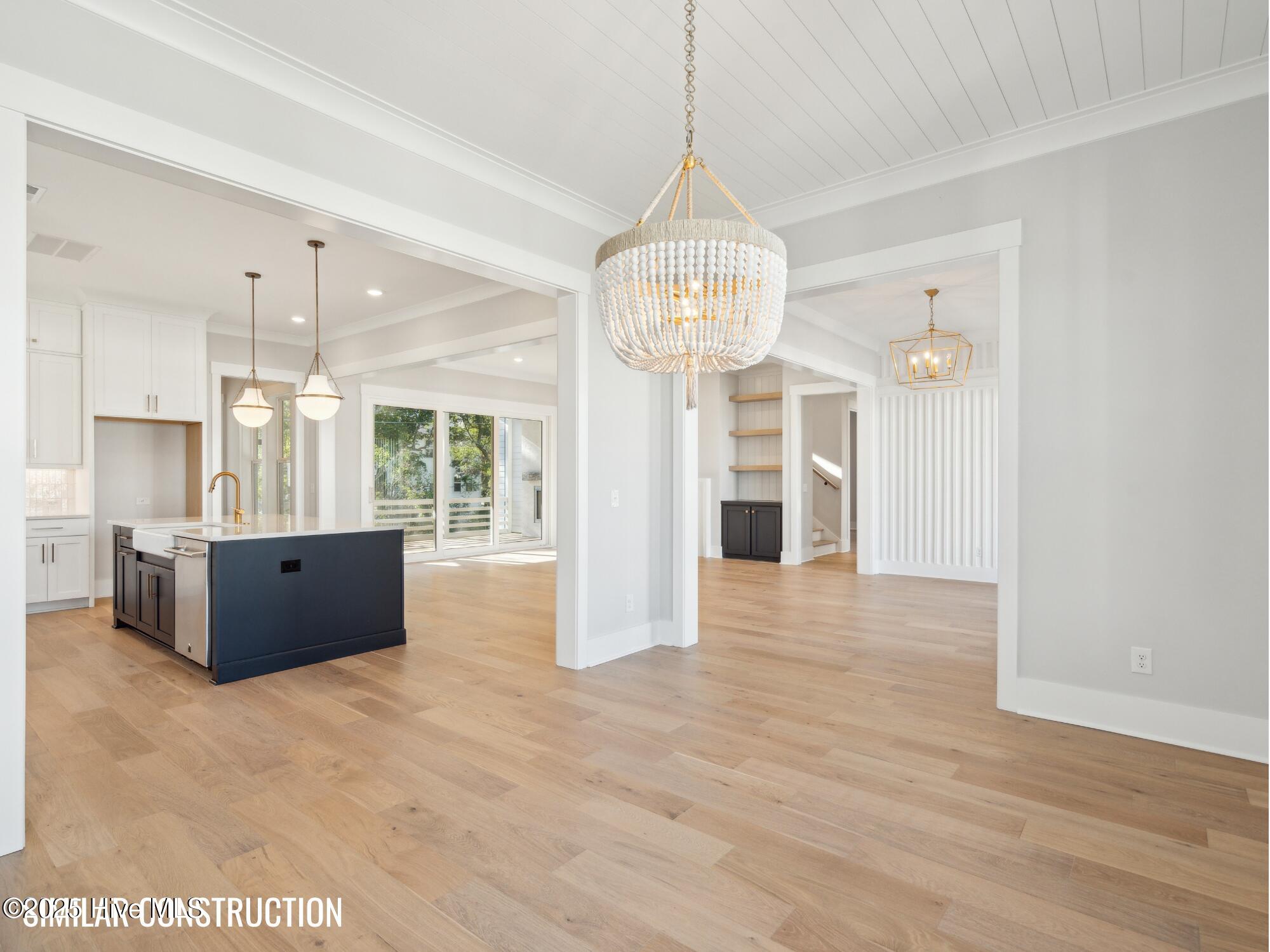 534 Sheldrake Court Beaufort, NC 28516 - Photo 6 of 36 Similar Open Concept Dining Area