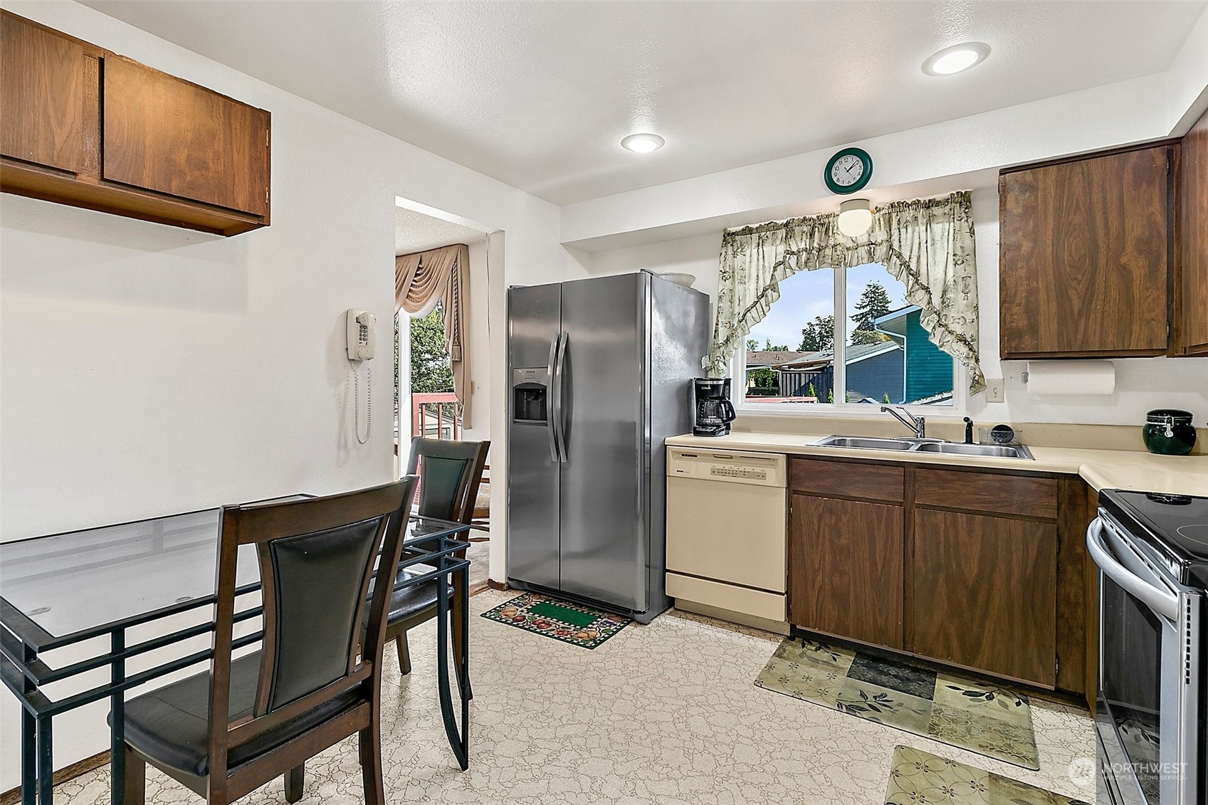 2803 Southeast 16th Street Renton, WA 98058 - Photo 11 of 37 Gallery Image 11