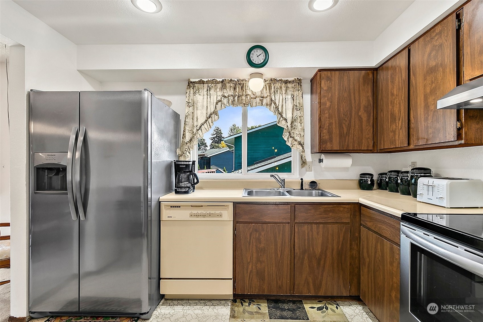 2803 Southeast 16th Street Renton, WA 98058 - Photo 12 of 37 Gallery Image 12