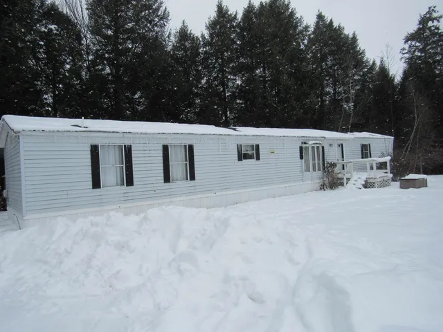 $269,000 | 480 Hoague Drive, Highgate, VT 05459