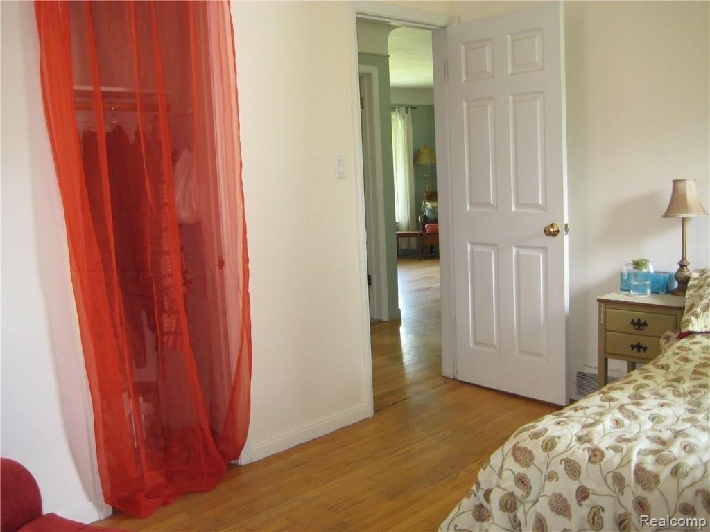27705 Southpointe Road Grosse Ile, MI 48138 - Photo 16 of 24 BEDROOM AREA