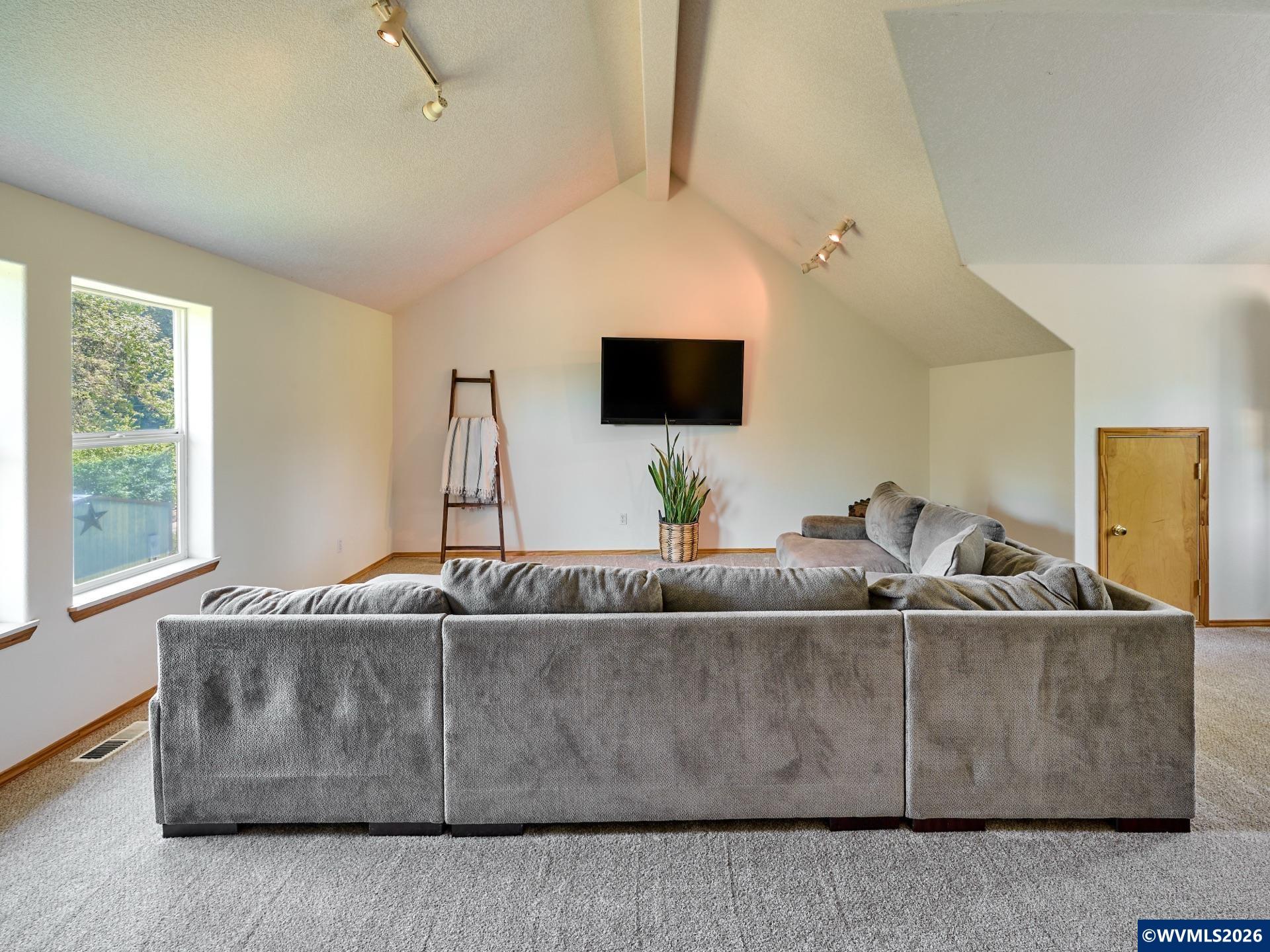30953 South Wright Road Molalla, OR 97038 - Photo 15 of 47 Gallery Image 15