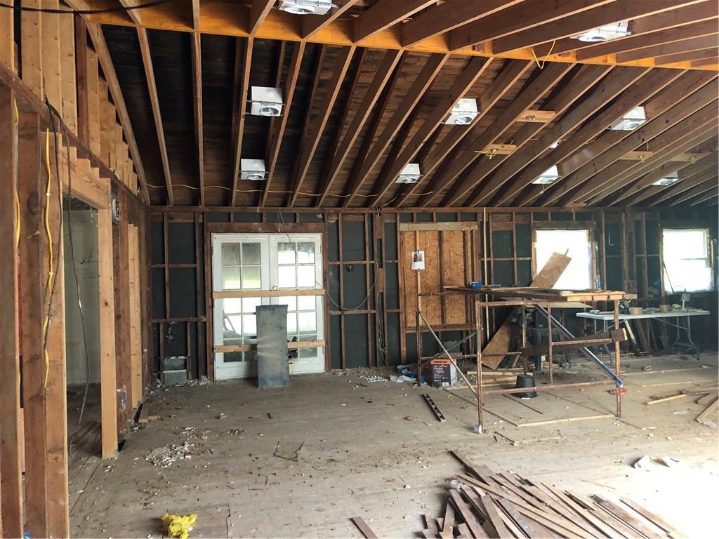 7126 Spring Mill Road Indianapolis, IN 46260 - Photo 2 of 24 Gallery Image 2
