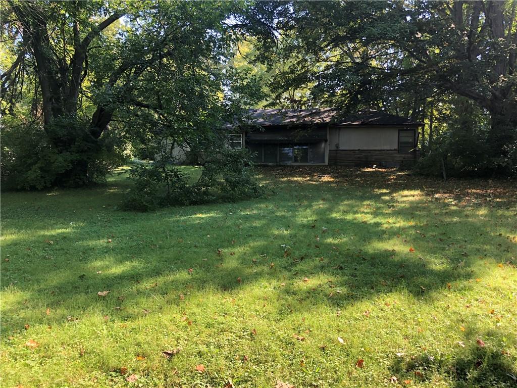 7126 Spring Mill Road Indianapolis, IN 46260 - Photo 19 of 24 Gallery Image 19