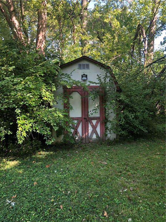 7126 Spring Mill Road Indianapolis, IN 46260 - Photo 21 of 24 Gallery Image 21