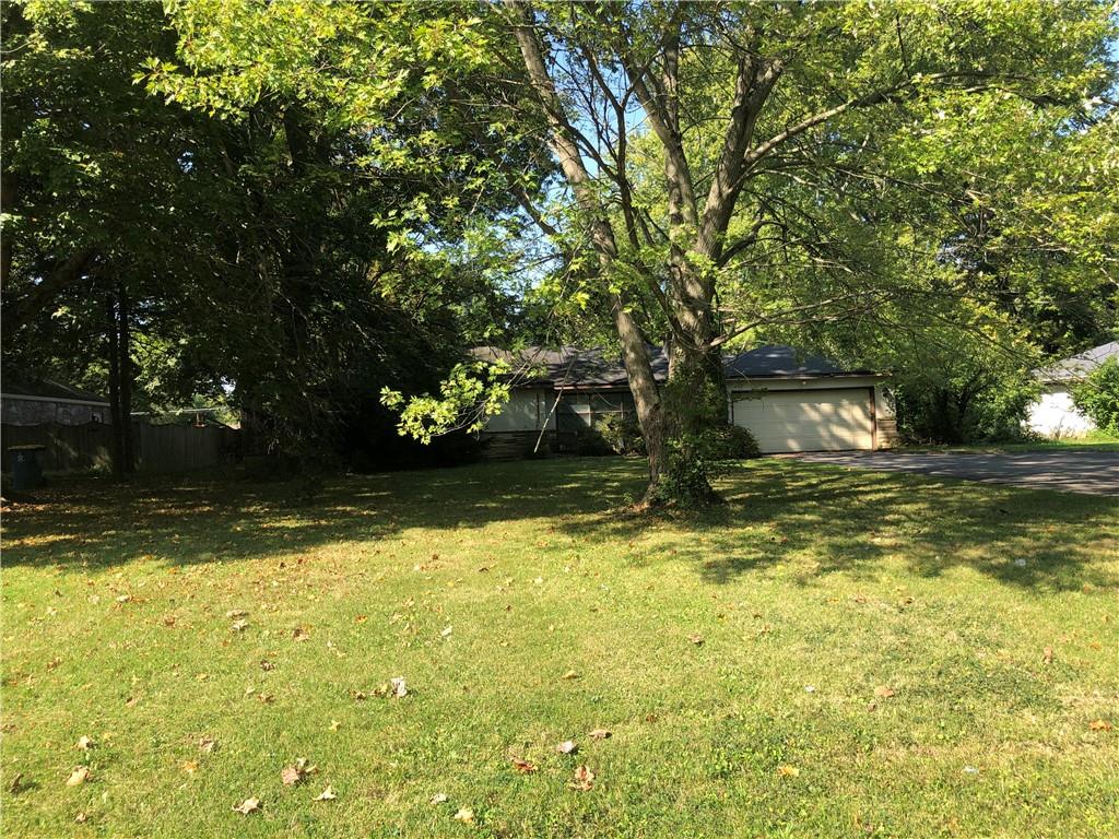 7126 Spring Mill Road Indianapolis, IN 46260 - Photo 23 of 24 Gallery Image 23
