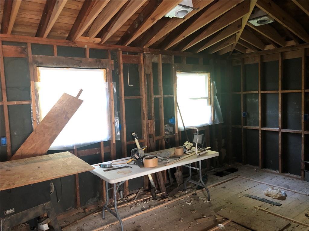 7126 Spring Mill Road Indianapolis, IN 46260 - Photo 5 of 24 Gallery Image 5