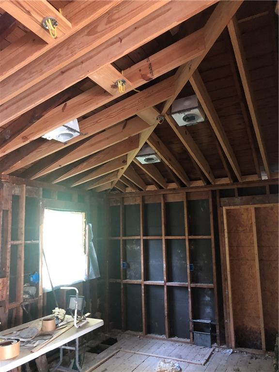 7126 Spring Mill Road Indianapolis, IN 46260 - Photo 6 of 24 Gallery Image 6