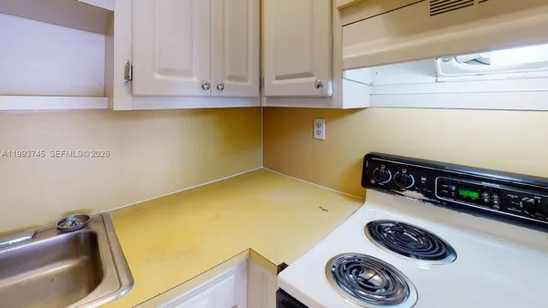 $1,850 | 1955 Northeast 135th Street, Unit 301, North Miami, FL 33181
