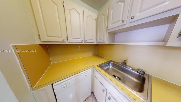 $1,850 | 1955 Northeast 135th Street, Unit 301, North Miami, FL 33181