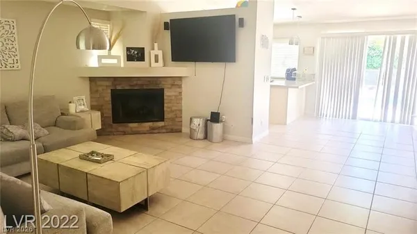 $2,900 | 3301 Beach Port Drive, Las Vegas, NV 89117