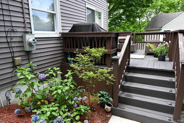 a view of a garden with statue