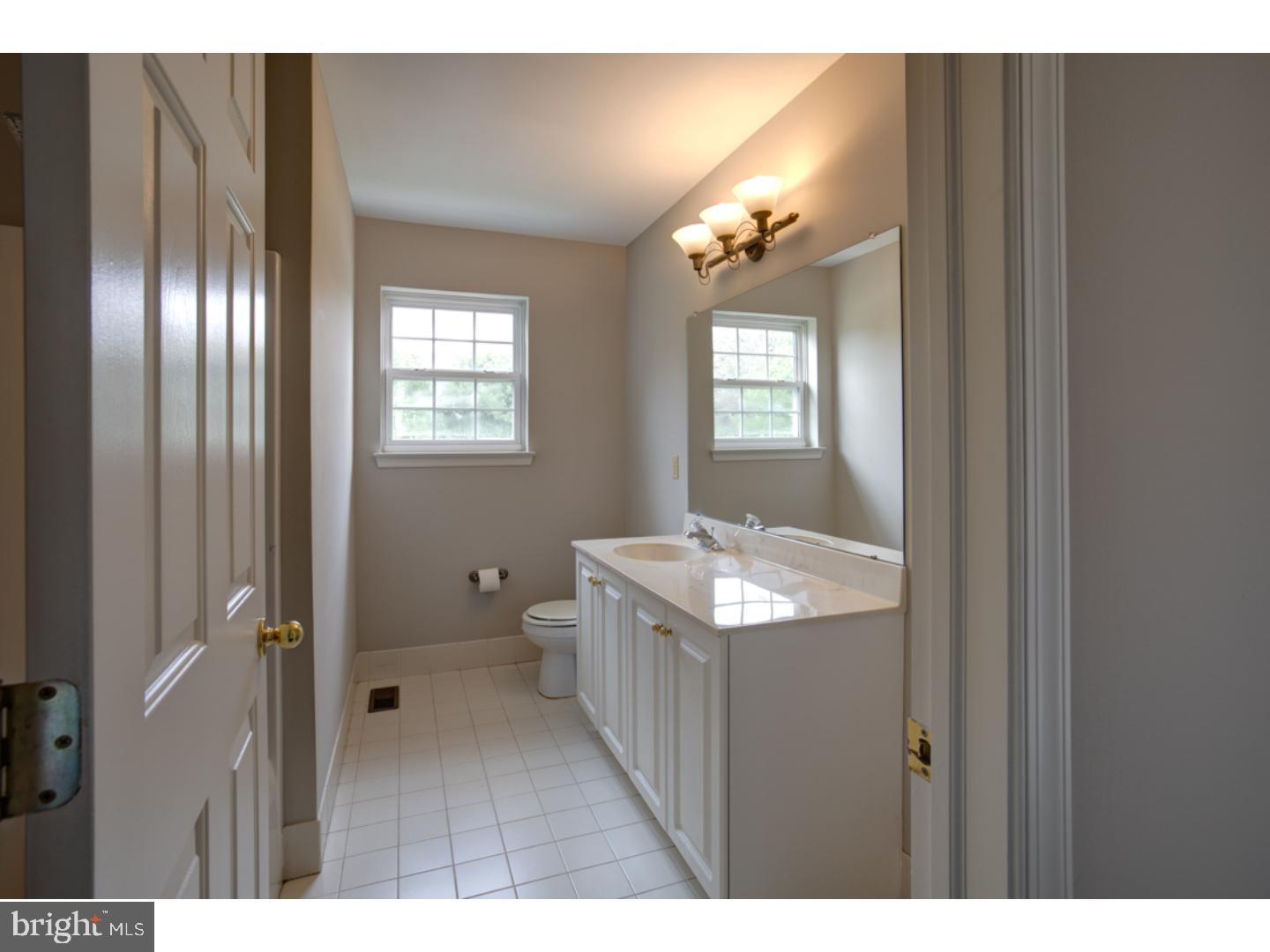 344 Aftons Circle Spring City, PA 19475 - Photo 21 of 25 Bathroom