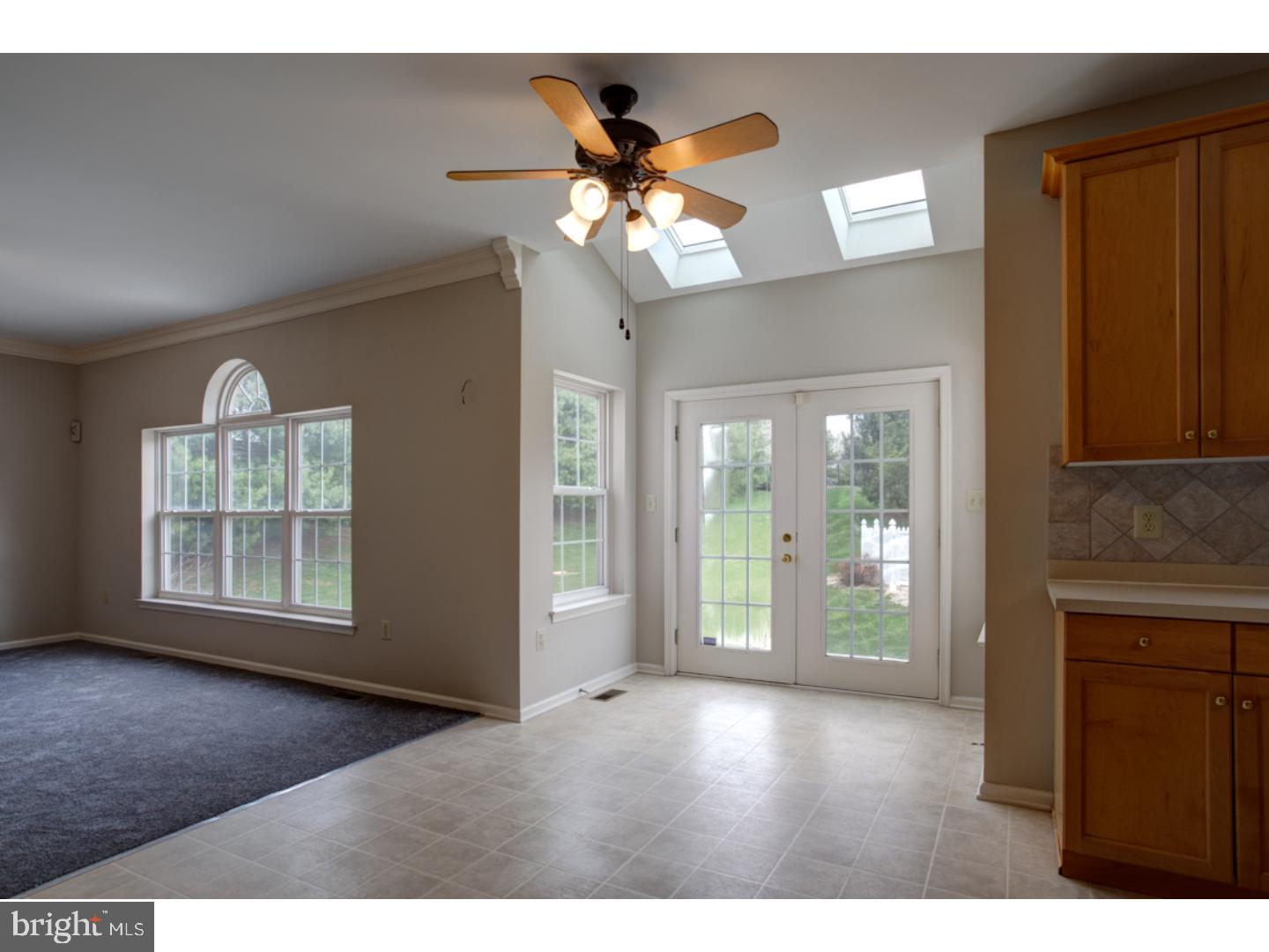 344 Aftons Circle Spring City, PA 19475 - Photo 4 of 25 Kitchen