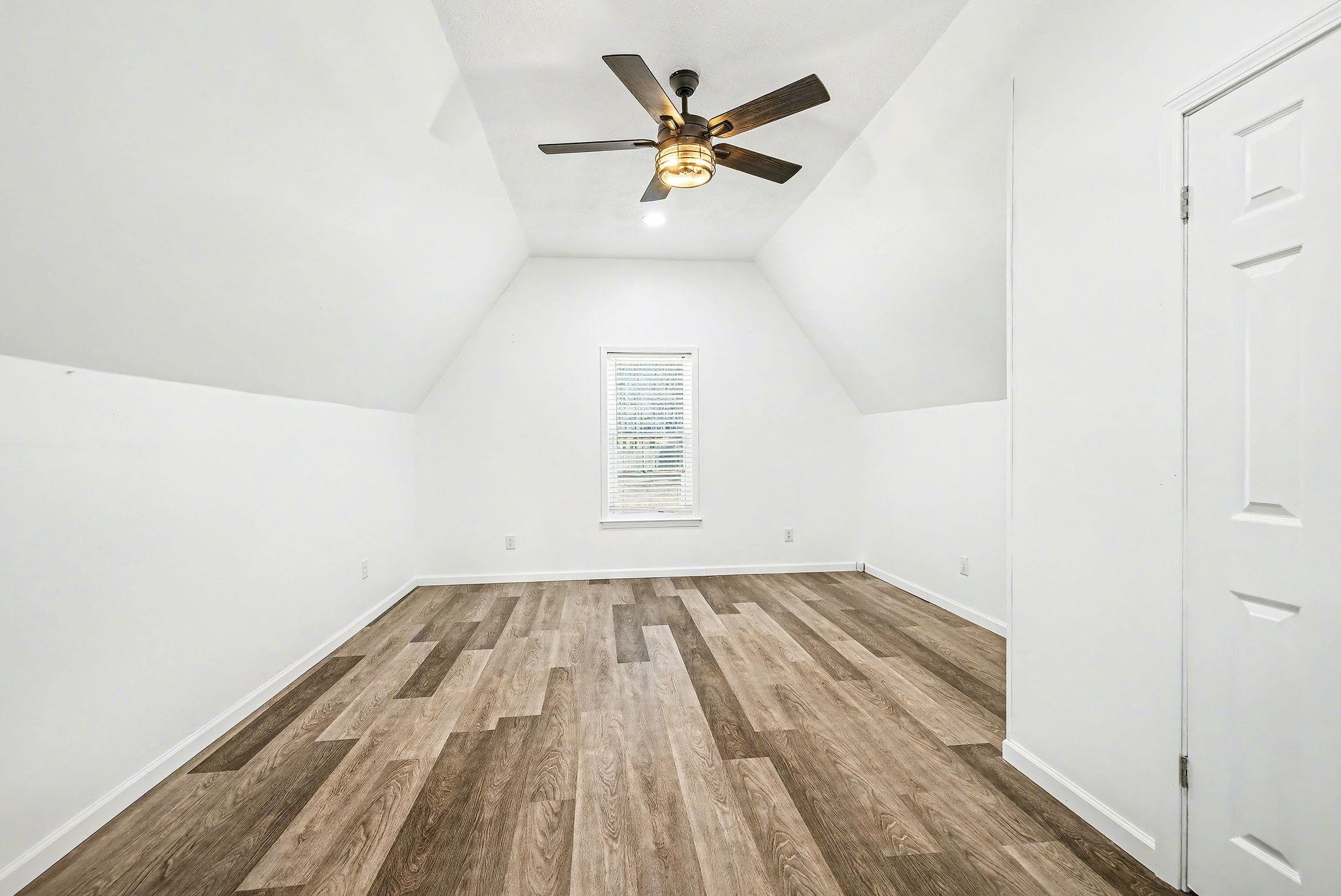 8431 Bazemore Road Cordova, TN 38018 - Photo 17 of 23 Large room facing the front of the home.