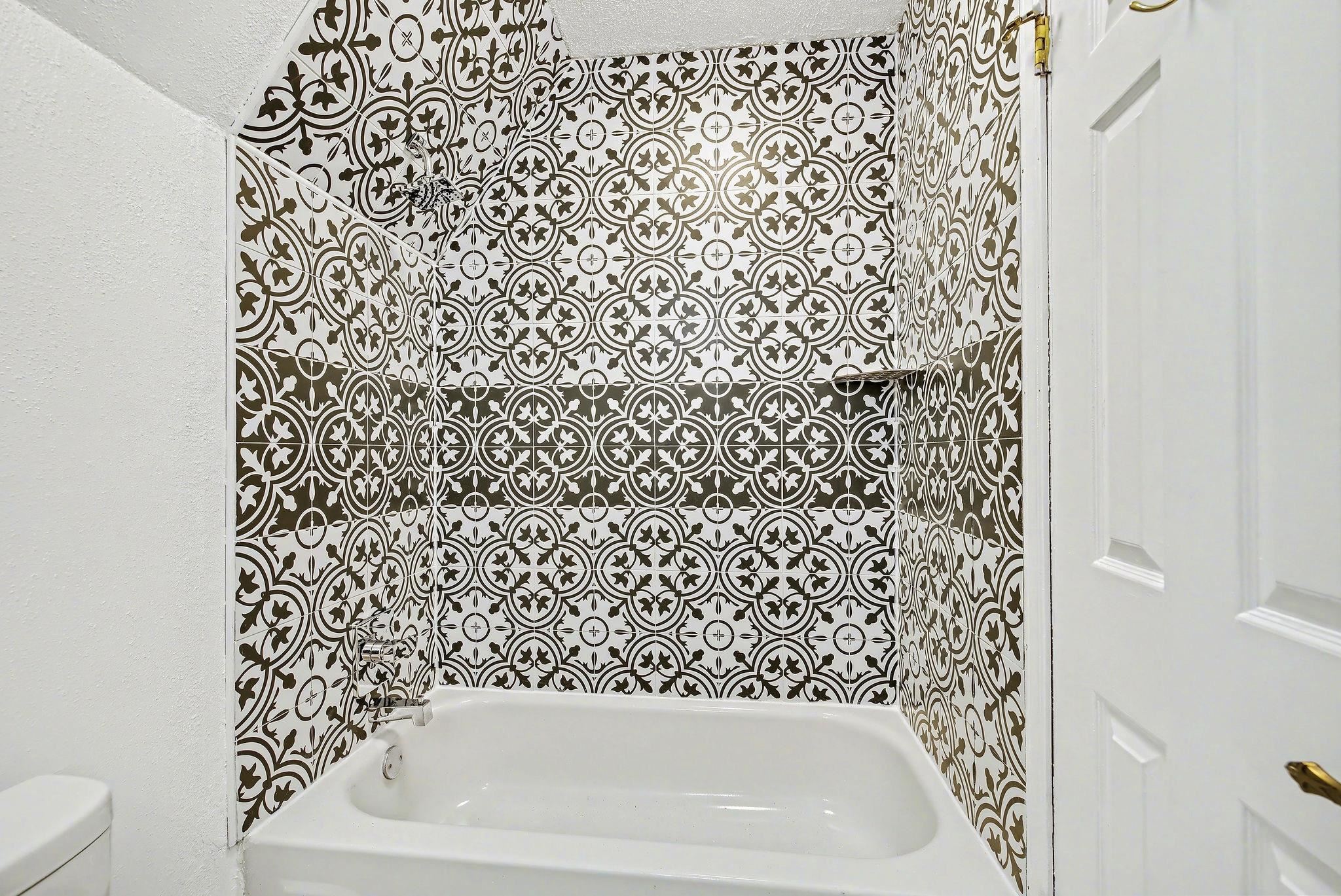 8431 Bazemore Road Cordova, TN 38018 - Photo 20 of 23 Tile shower/tub