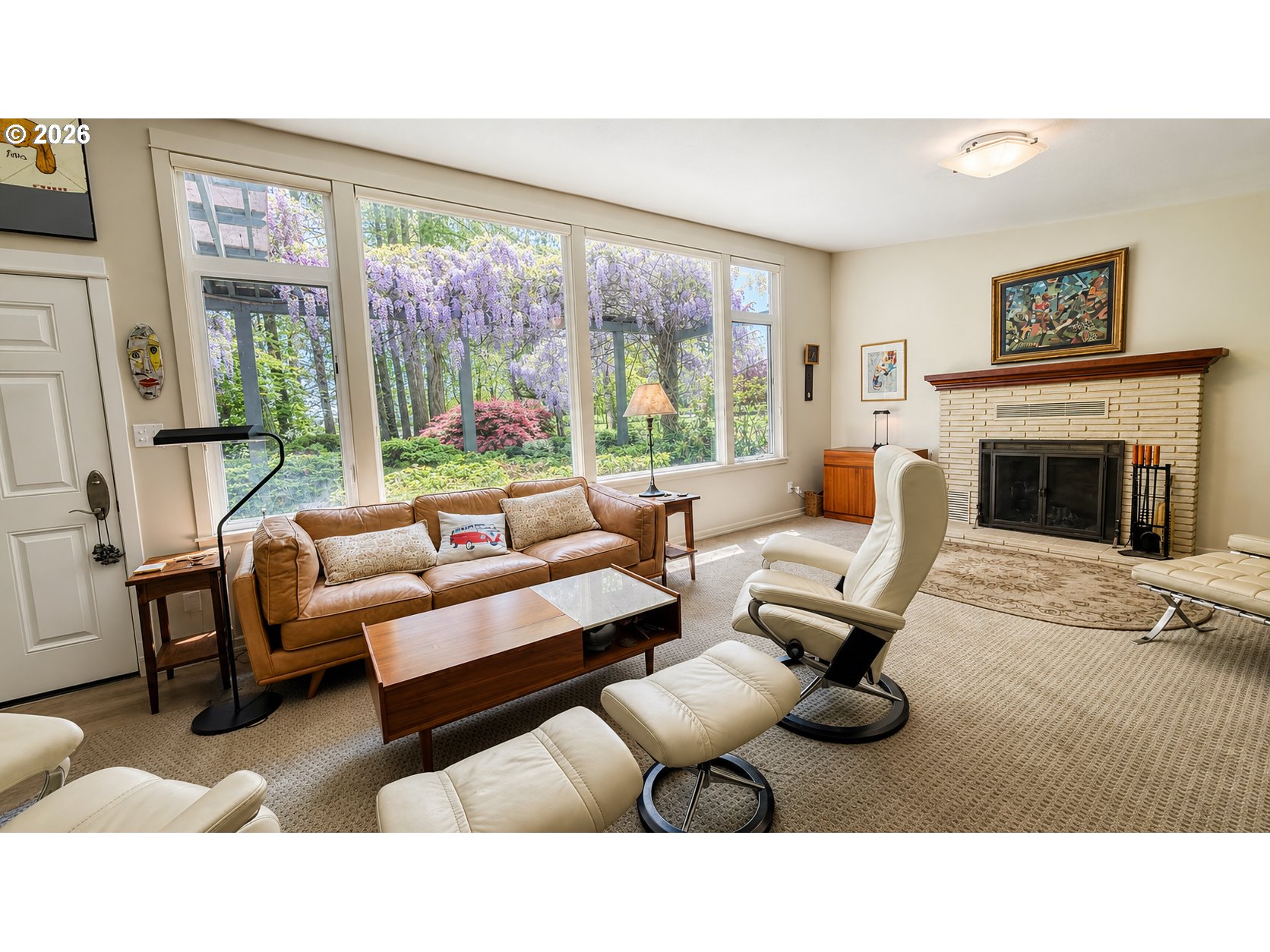 27777 Snyder Road Junction City, OR 97448 - Photo 5 of 45 Living Room/Entrance