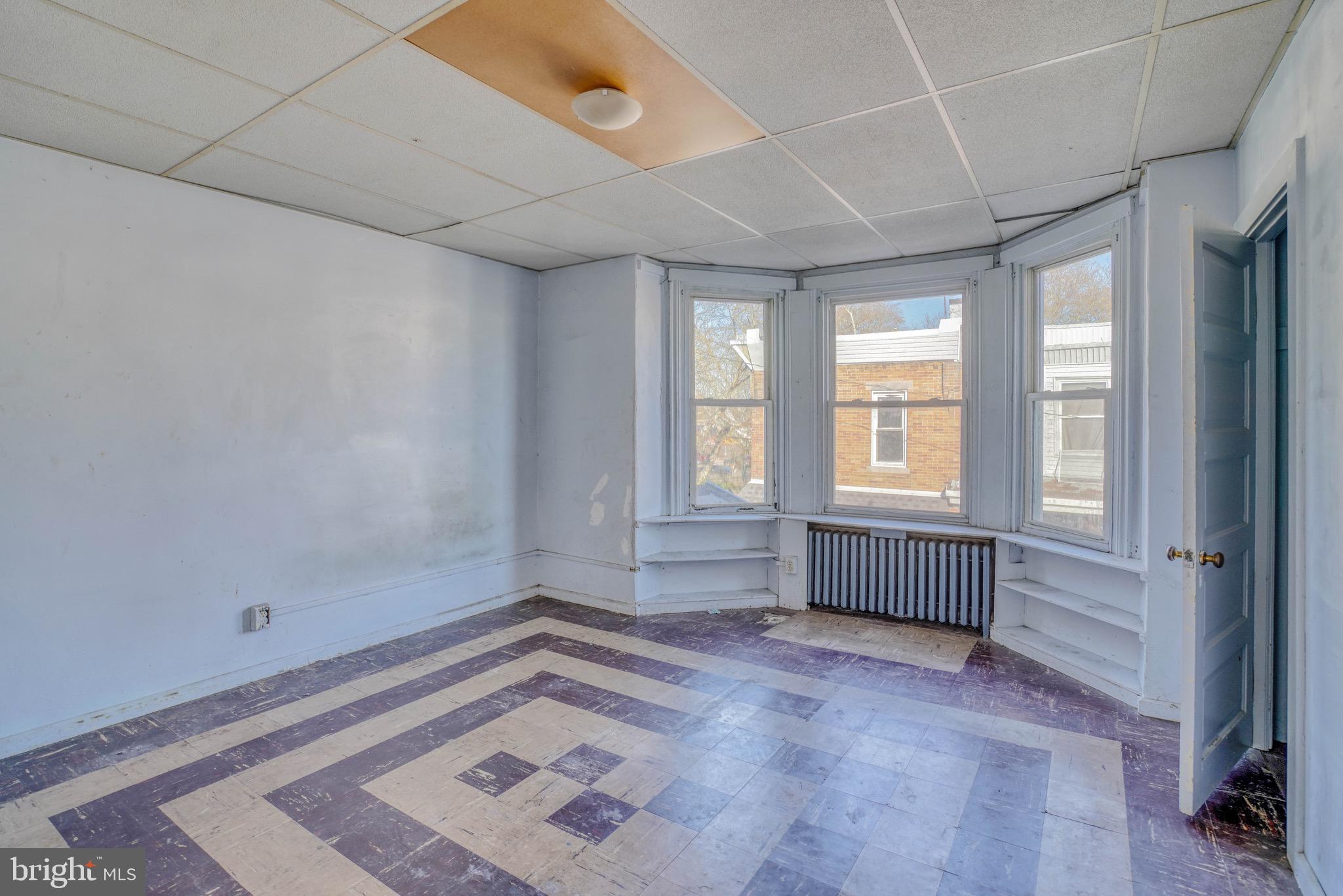 5705 Leonard Street Philadelphia, PA 19149 - Photo 19 of 30 an empty room with windows