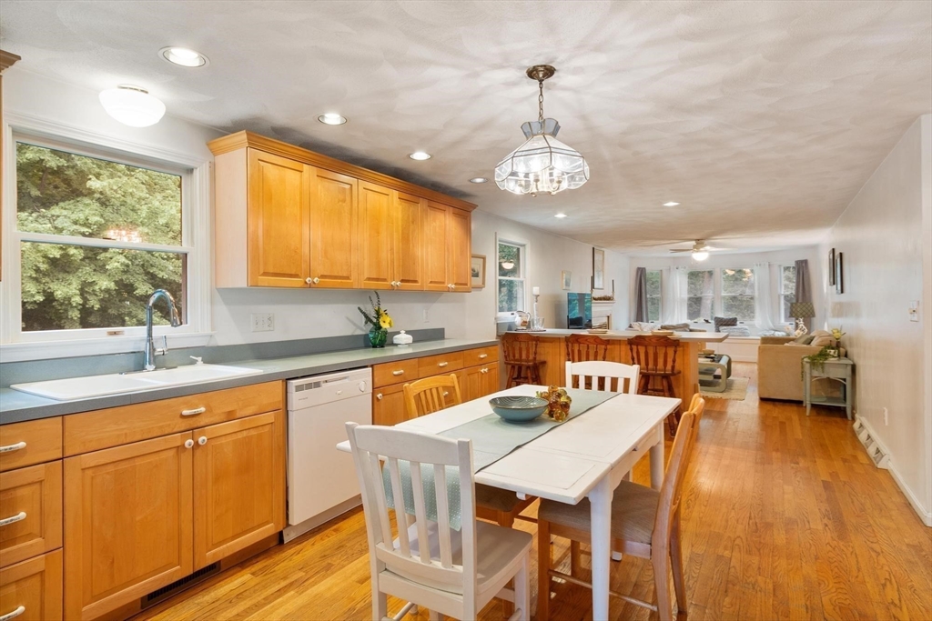 14 Millers Farm Road Billerica, MA 01821 - Photo 14 of 36