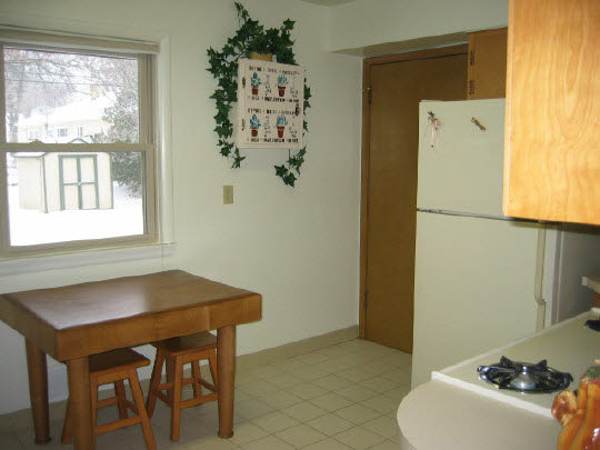 1607 Halsted Road Rockford, IL 61103 - Photo 2 of 11 Gallery Image 2