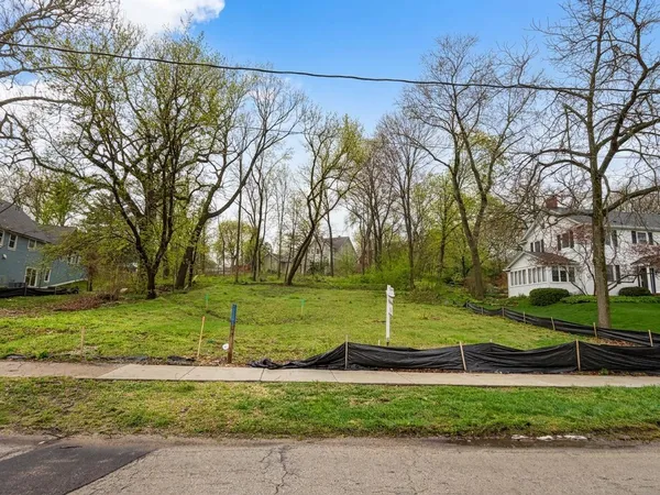 $199,900 | Lot 1 Geneva Road, St. Charles, IL 60174